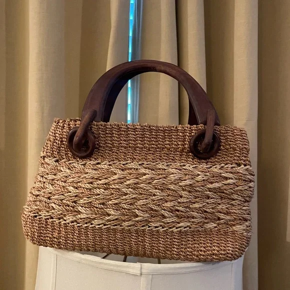 Vintage Woven Straw Handbag Wood Handle Coastal Beach Summer Tote - Picture 3 of 16
